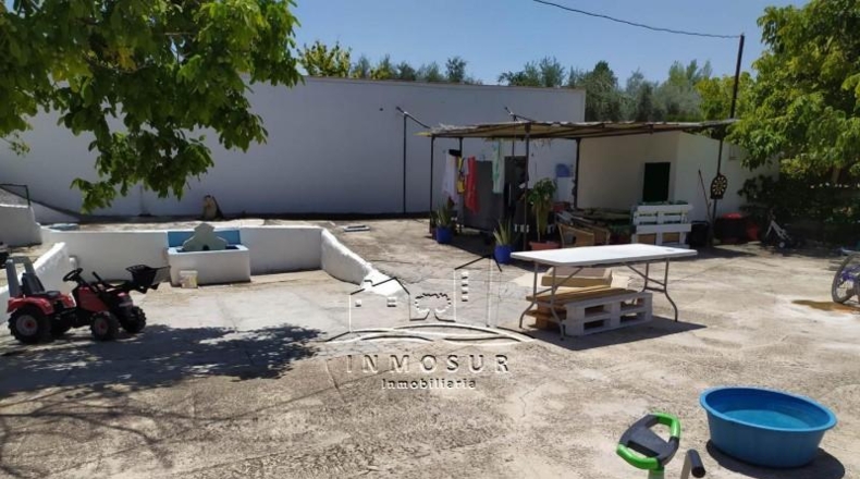 Córdoba - Lucena - 51000m2