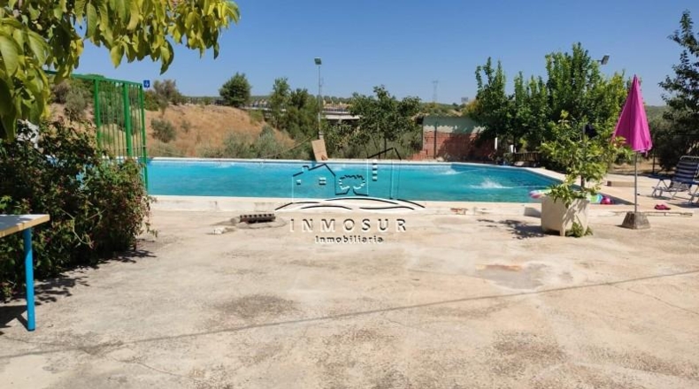 Córdoba - Lucena - 51000m2