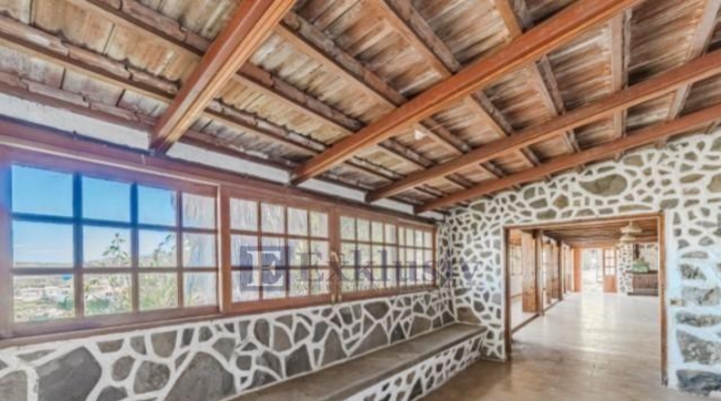 Santa Cruz de Tenerife - Икод-де-лос-Винос - 2623m2