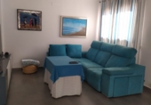 Отдельно стоящий дом с участком на продажу в городе Torre del Mar Фото
