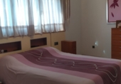 Отдельно стоящий дом с участком на продажу в городе Torre del Mar Фото