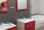 Отдельно стоящий дом с участком на продажу в городе Torre del Mar Фото