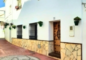 Casa de pueblo en venta en la España, Estepona, ref: TR402754 foto