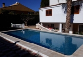Chalet independiente con terreno en venta en la España, Chiva, ref: TR134393 foto
