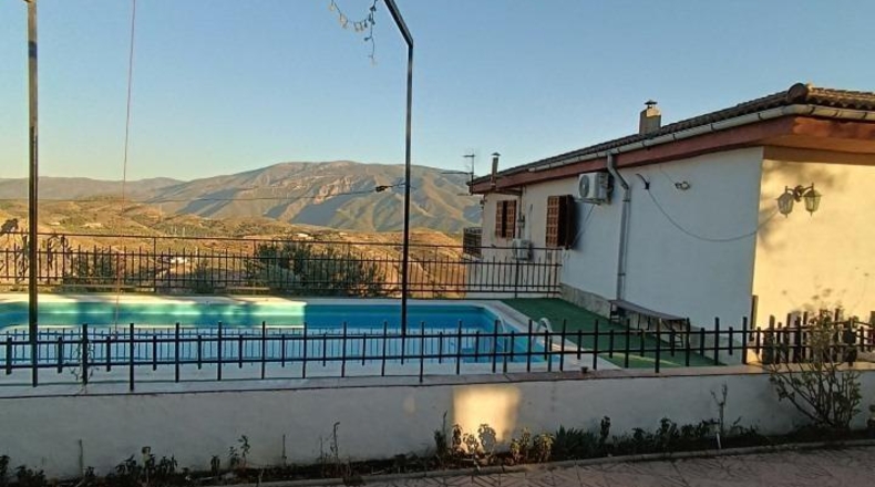 Гранада - Lanjarón - 22122m2