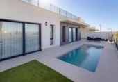 Chalet independiente con terreno en venta en la España, Torrevieja, ref: TR381370 foto