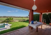 Отдельно стоящий дом с участком на продажу в городе Ayamonte Фото