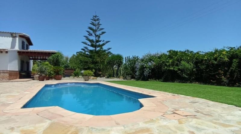 Málaga - Álora - 3700m2