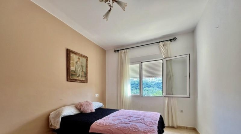Аликанте - Pedreguer - 1200m2