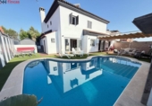 Chalet independiente con terreno en venta en la España, Gelves, ref: TR275910 foto