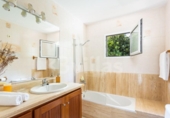 Chalet independiente con terreno en venta en la España, Ciutadella de Menorca, ref: TR362080 foto