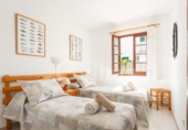 Chalet independiente con terreno en venta en la España, Ciutadella de Menorca, ref: TR362080 foto
