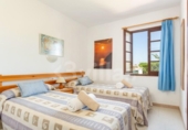 Chalet independiente con terreno en venta en la España, Ciutadella de Menorca, ref: TR362080 foto
