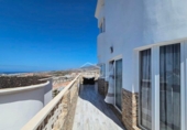 Chalet independiente con terreno en venta en la España, Arona, ref: TR398240 foto