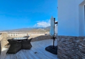 Chalet independiente con terreno en venta en la España, Arona, ref: TR398240 foto
