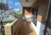 Отдельно стоящий дом с участком на продажу в городе Ciutadella de Menorca Фото