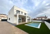 Chalet independiente con terreno en venta en la España, el Vendrell, ref: TR390179 foto