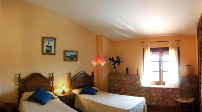 Córdoba - Zuheros - 10000m2