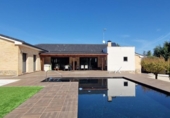 Chalet independiente con terreno en venta en la España, Villar del Olmo, ref: TR345247 foto