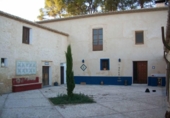 Chalet independiente con terreno en venta en la España, Ontinyent, ref: TR366098 foto