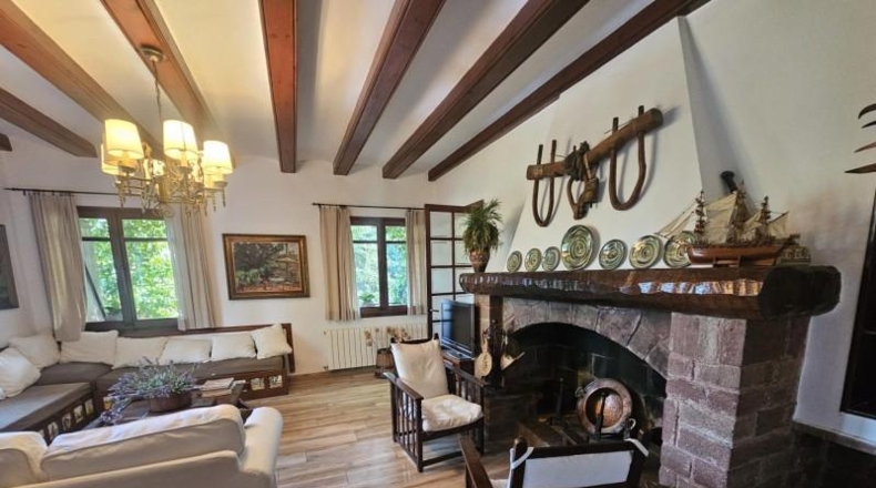 Barcelona - Castellví de Rosanes - 23000m2