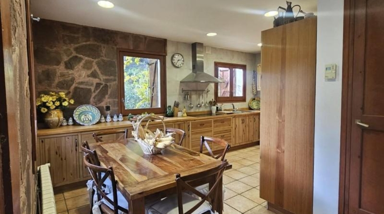 Barcelona - Castellví de Rosanes - 23000m2