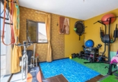 Отдельно стоящий дом с участком на продажу в городе Яйса Фото