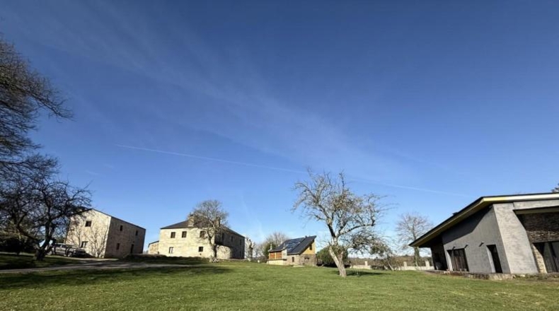 Lugo - Friol - 8000m2