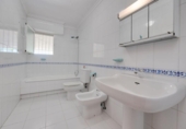 Chalet independiente con terreno en venta en la España, Torrevieja, ref: TR410867 foto