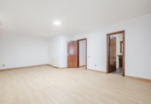 Chalet independiente con terreno en venta en la España, Terrassa, ref: TR374980 foto