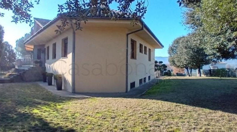 Barcelona - Sant Vicenç de Torelló - 2122m2