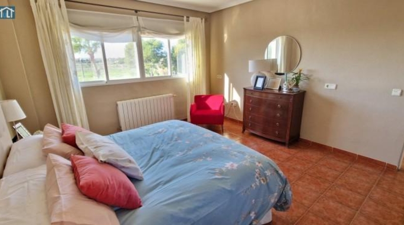 Alicante - San Vicente del Raspeig - 1072m2