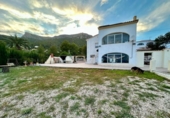 Chalet independiente con terreno en venta en la España, Calpe, ref: TR336247 foto