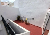 Отдельно стоящий дом с участком на продажу в городе Ciutadella de Menorca Фото