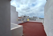 Отдельно стоящий дом с участком на продажу в городе Ciutadella de Menorca Фото