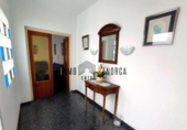 Отдельно стоящий дом с участком на продажу в городе Ciutadella de Menorca Фото