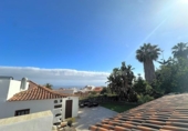 Chalet independiente con terreno en venta en la España, Icod de los Vinos, ref: TR162273 foto