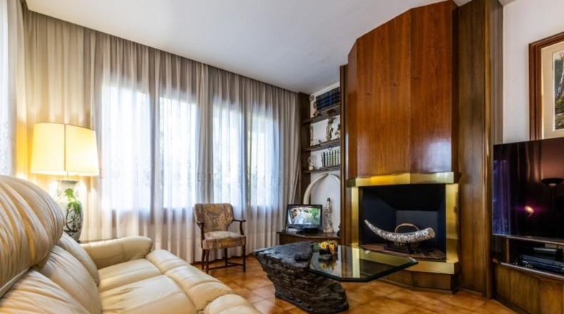 Barcelona - Castellar del Vallès - 1145m2