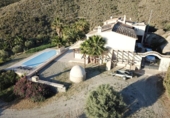 Chalet independiente con terreno en venta en la España, Águilas, ref: TR400086 foto