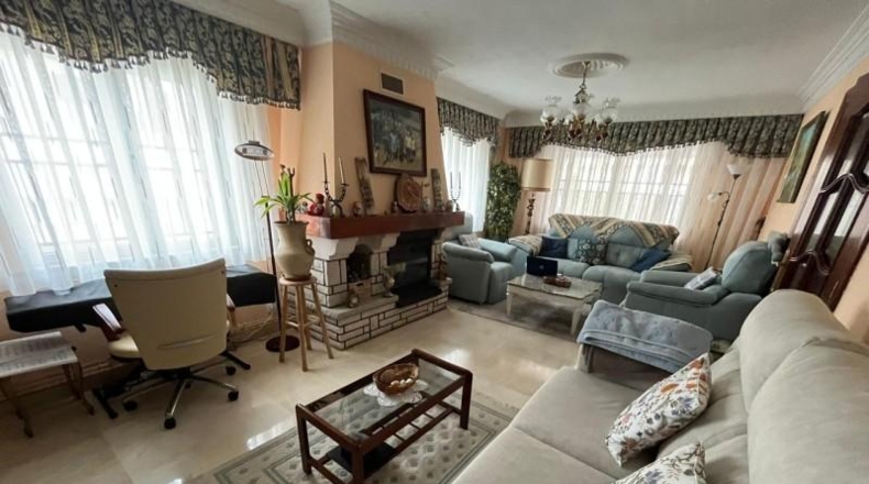 Salamanca - Santa Marta de Tormes - 887m2