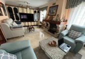 Отдельно стоящий дом с участком на продажу в городе Santa Marta de Tormes Фото
