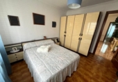 Отдельно стоящий дом с участком на продажу в городе Santa Marta de Tormes Фото