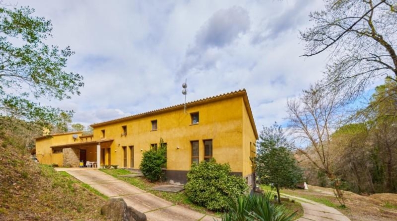 Gerona - Porqueres - 320000m2
