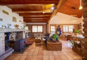 Chalet independiente con terreno en venta en la España, Porqueres, ref: TR288987 foto
