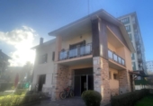 Chalet independiente con terreno en venta en la España, Irún, ref: TR223172 foto