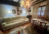 Chalet independiente con terreno en venta en la España, Irún, ref: TR223172 foto