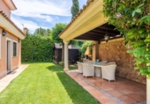 Chalet independiente con terreno en venta en la España, Gelves, ref: TR246569 foto
