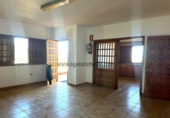 Chalet independiente con terreno en venta en la España, Icod de los Vinos, ref: TR240149 foto