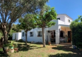 Chalet independiente con terreno en venta en la España, Ciutadella de Menorca, ref: TR194803 foto