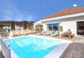 Chalet independiente con terreno en venta en la España, Playa de Mogán, ref: TR356465 foto